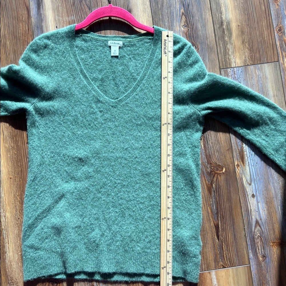 L.L. Bean Women's Green Sweater - Picture 3 of 7